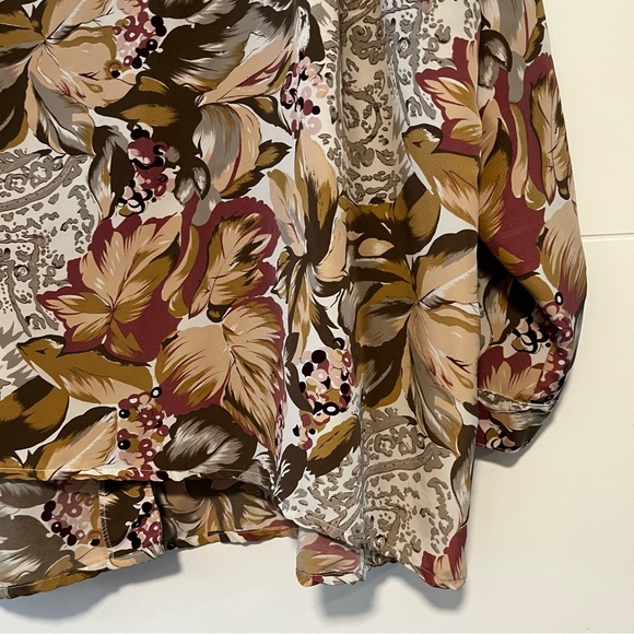 HER | Vintage Floral Button Up Shirt - Picture 12 of 15